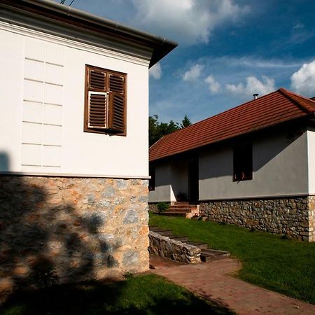 Fruktarium Vendeghaz 호텔 Trizs 외부 사진